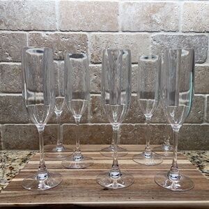 Set of 8 quality plastic champagne flutes